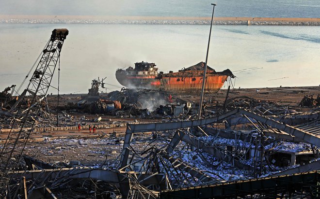 Eksplozija se je zgodila v pristanišču v Bejrutu. FOTO: Anwar Amro/AFP