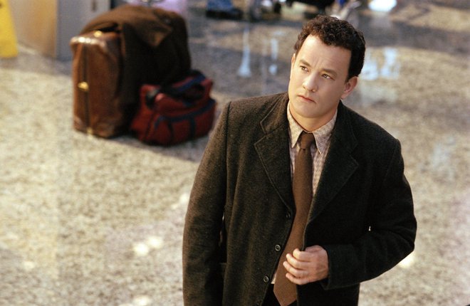 Junak Toma Hanksa je podobno doživel v filmu Terminal. Foto: Press Release