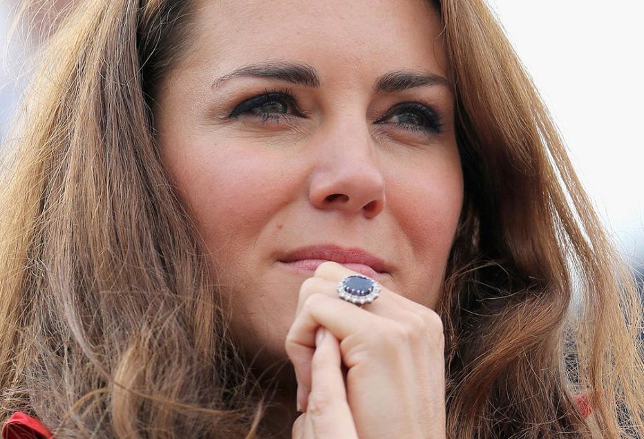 Fotografija: Kate Middleton bi skoraj ostala brez tega čudovitega prstana. FOTO: Chris Jackson, Getty Images