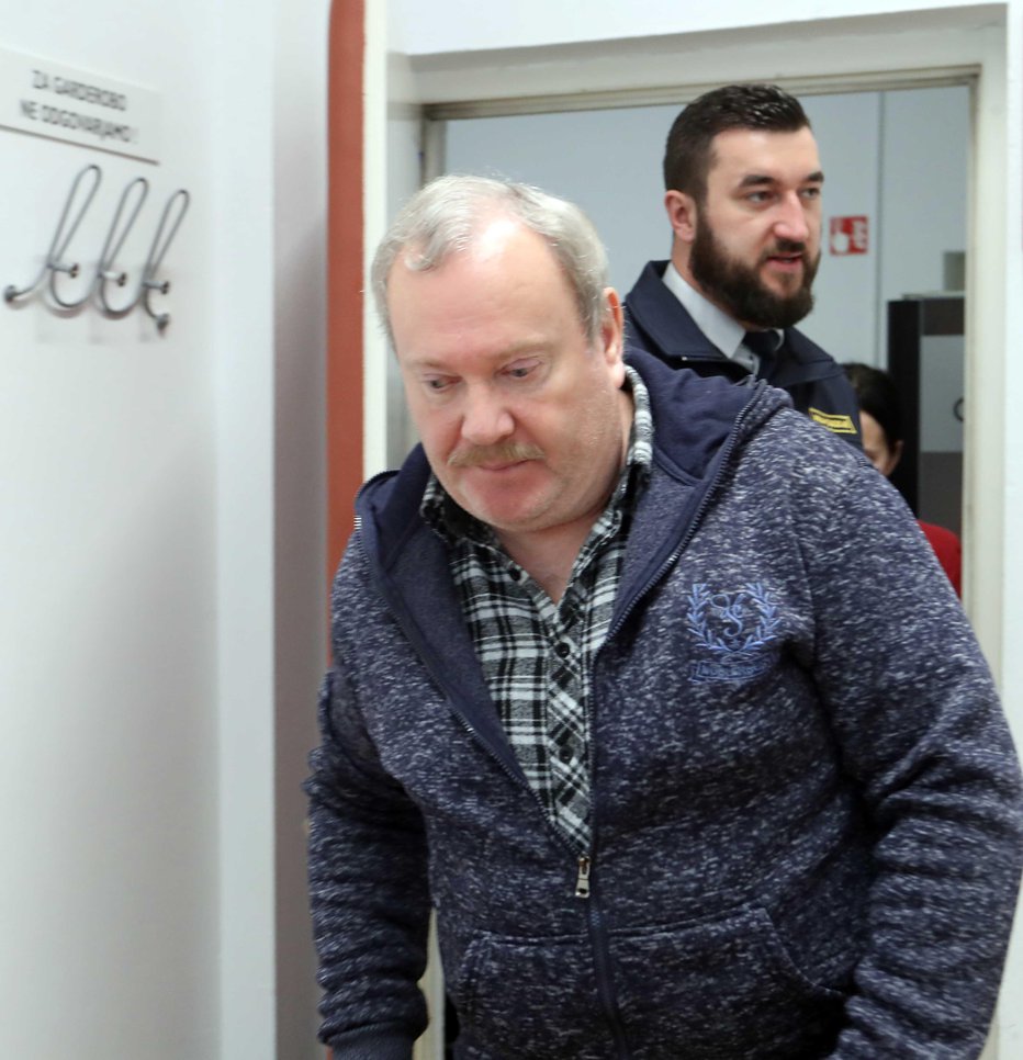 Fotografija: Stanislava Stagoja so že obsodili, okoli njegovih dolgov pa se zdaj tožarijo oškodovanci in država. FOTO: Igor Mali