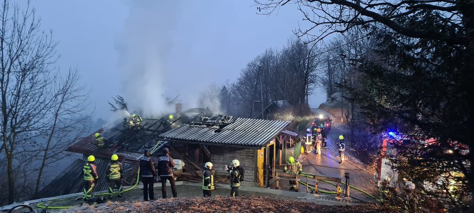 Fotografija: Požar je uničil večino bivalnega dela objekta. FOTO: PGD Kamnica