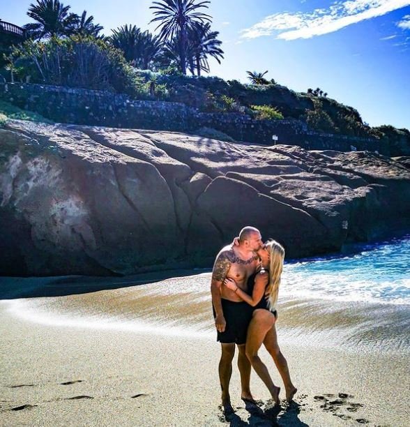 Fotografija: Milena Novak z možem uživa na španskem otoku. FOTO: Instagram