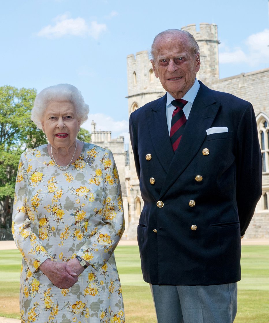 Fotografija: Kraljica in njen mož. FOTO: Steve Parsons/PA Wire/Pool via REUTERS 
