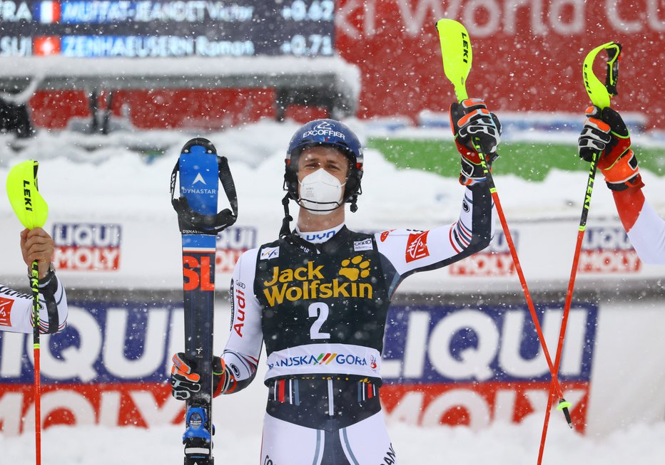 Fotografija: Francoz Clement Noel je zmagovalec moškega slaloma v Kranjski Gori. FOTO: Borut Zivulovic, Reuters