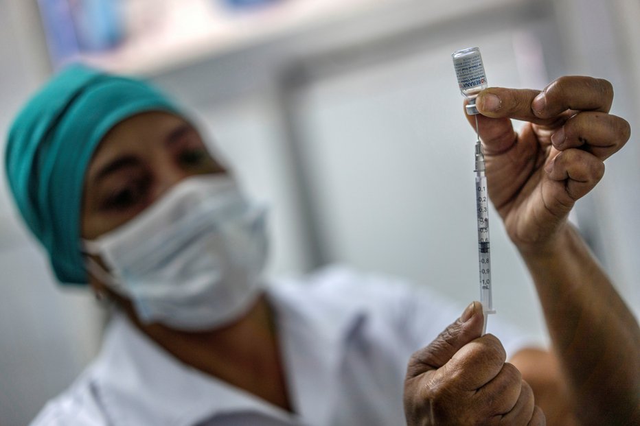 Fotografija: Kubanci nameravajo cepivo ponuditi brezplačno tako državljanom kot tudi turistom.