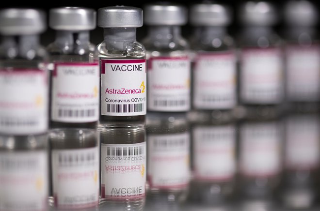 Nekatere evropske države so omejile uporabo cepiva Astra Zenece. FOTO: Dado Ruvic, Reuters