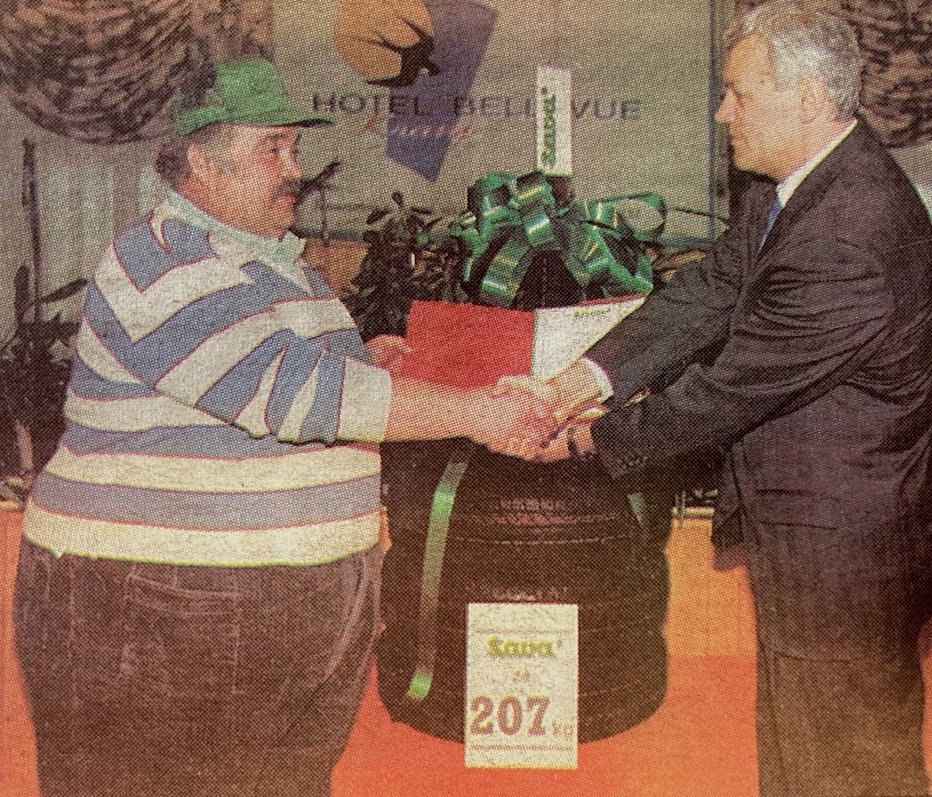 Fotografija: Rudolf Vižil je za svojih 207 kilogramov prejel štiri Savine pnevmatike. FOTO: A. T.