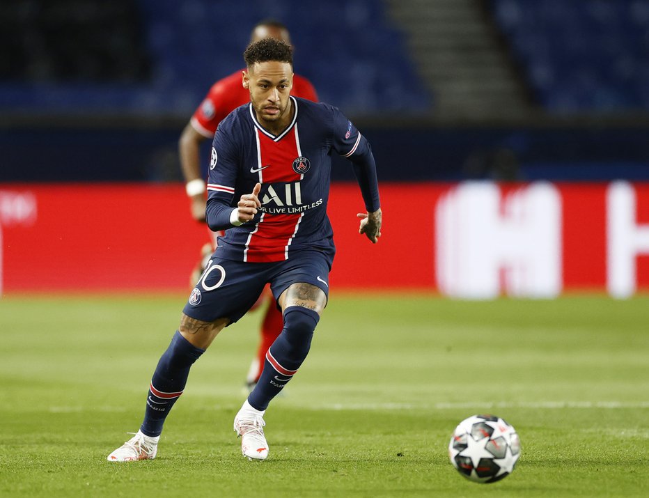 Fotografija: Neymar za velike šampionske ambicije v ligi prvakov ostaja v Paris Saint-Germainu. FOTO: Christian Hartmann/Reuters