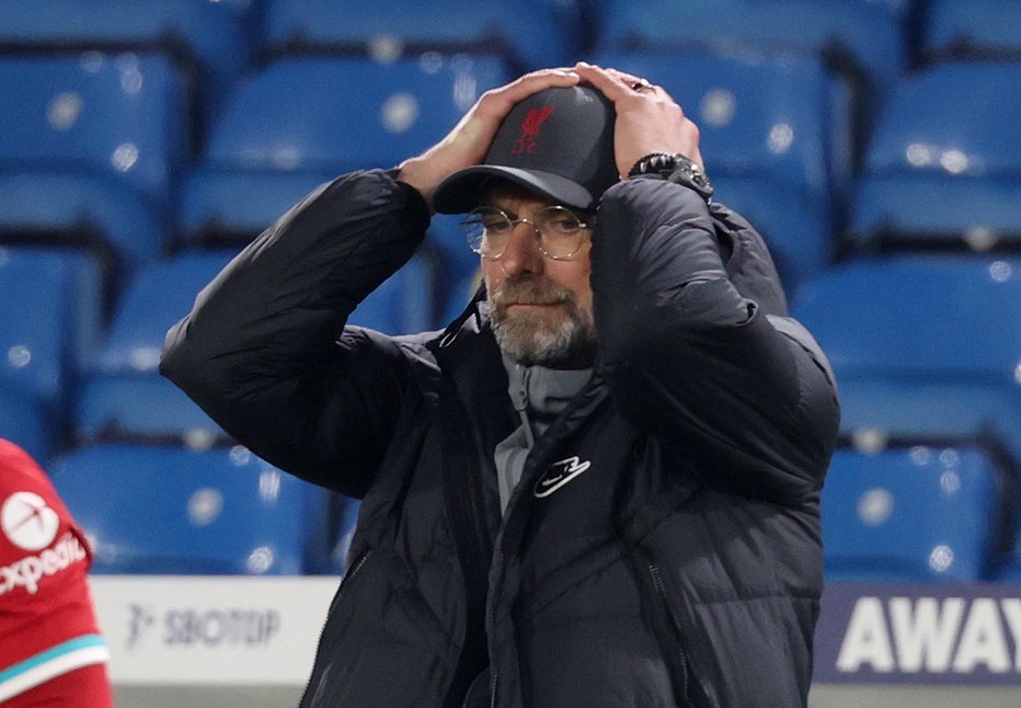Fotografija: Jürgen Klopp seveda javno ne sme napadati svojih delodajalcev iz Liverpoola, obenem pa razume ogorčenje tradicionalnih navijačev ob napovedanem vstopu kluba v superligo. FOTO: Clive Brunskill/Reuters