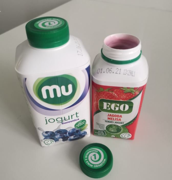 Fotografija: Odpiranje jogurta bo lažje. FOTO: Ljubljanske mlekarne