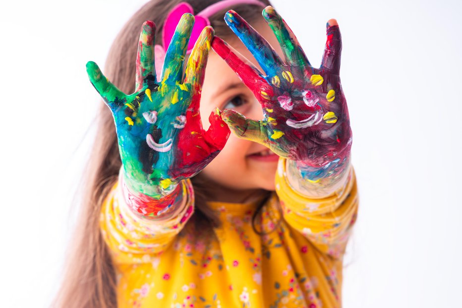 Fotografija: S pravimi barvami lahko energijsko pomagate svojemu otroku do uspeha. FOTO: Valio84sl/Getty Images