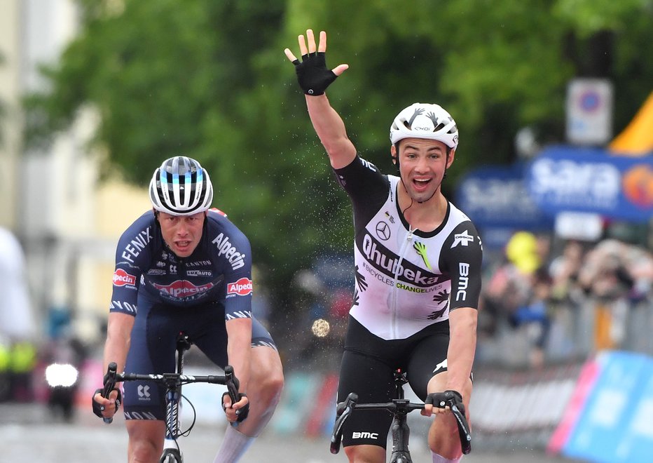 Fotografija: Victor Campenaerts je v Gorici slavil svojo prvo etapno zmago na tritedenskih dirkah. FOTO: Jennifer Lorenzini/Reuters
