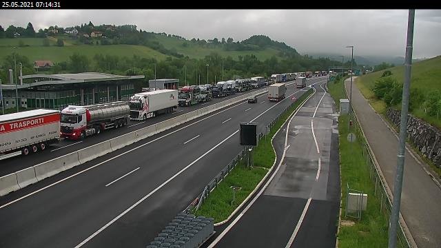 Štajerska avtocesta proti Šentilju. FOTO: Darsova cestna kamera