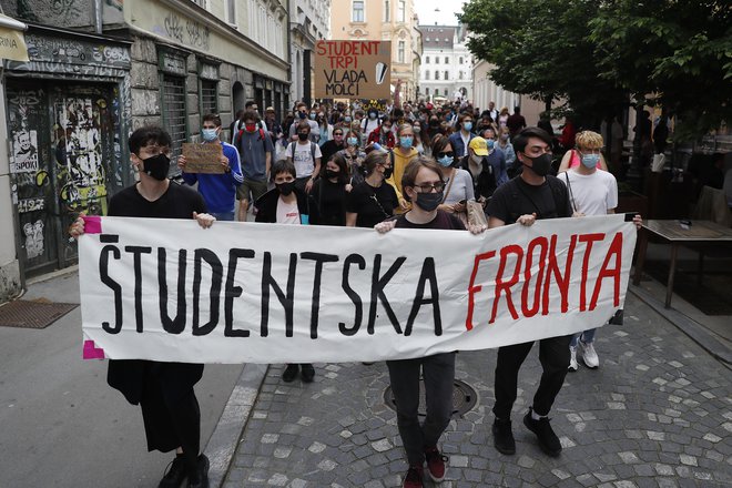 Protivladni protest. Ljubljana, 28. maj 2021. FOTO: Leon Vidic, Delo