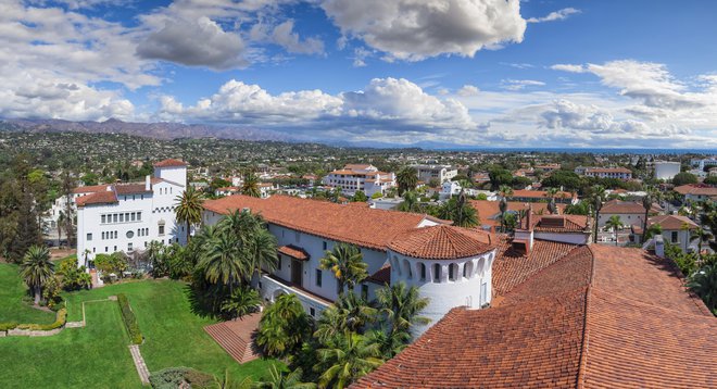 Montecito je luksuzno naselje v okrožju Santa Barbara. FOTO: Dghagi/getty Images