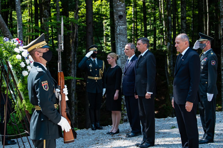 Fotografija: Državni vrh na slovesnosti. FOTO: Kabinet predsednika vlade