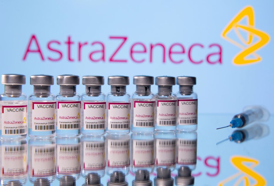 Fotografija: Če so možne alternative, bi lahko opustili cepljenje s cepivom  AstraZenece. FOTO: Dado Ruvic, Reuters