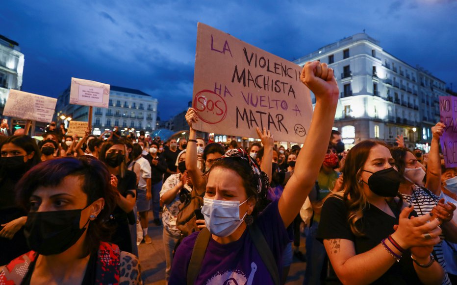 Fotografija: V Španiji zahtevajo spremembo zakonodaje. FOTO: Sergio Perez/Reuters