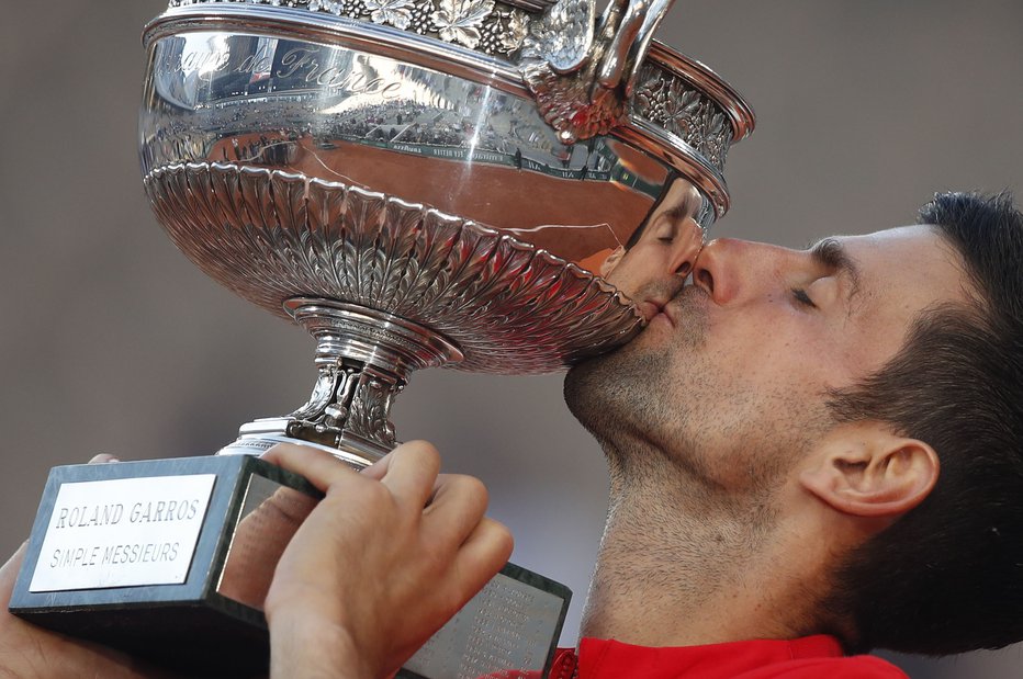 Fotografija: Novaka Đokovića le še ena lovorika za grand slam loči od Rogerja Federerja in Rafaela Nadala. FOTO: Gonzalo Fuentes/Reuters