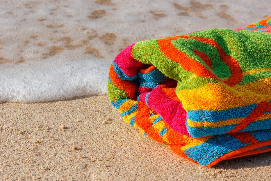 Fotografija: Brisače za plažo peremo na najnižji temperaturi in sušimo na zraku. FOTO: Slavica Stajic, Shutterstock