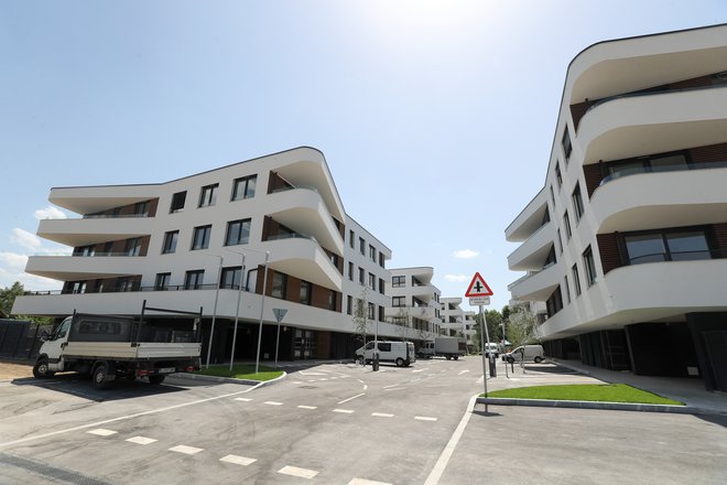 Naselje Jurčkova 96 je tik pred zgraditvijo. Cena stanovanj od 311.000 do 434.000 evrov. FOTO: Marko Feist, Slovenske novice