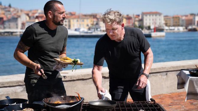 David Skoko in Gordon Ramsay sta se pomerila v kuharskem dvoboju. FOTO: Justin Mandel/National Geographic