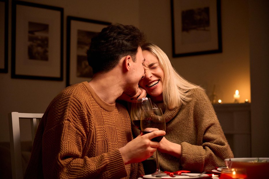 Fotografija: Dokazano je, da pari, ki se smejijo skupaj, ostanejo skupaj. FOTO: Getty Images