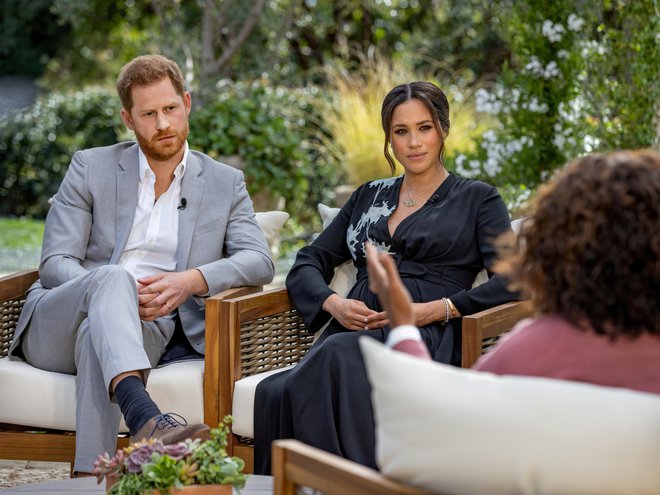 Po eksplozivnem intervjuju z Oprah sta Harry in Meghan poskrbela za nove skrbi v kraljevi družini. FOTO: Handout via Reuters