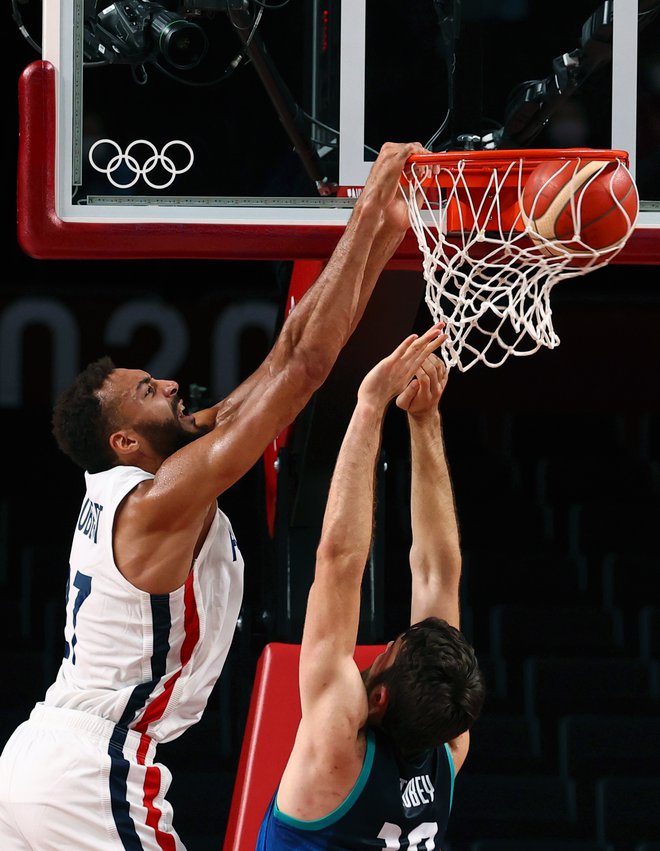  Rudy Gobert in Mike Tobey FOTO: Brian Snyder Reuters