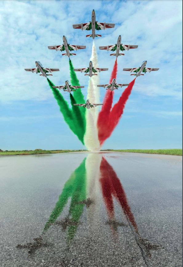 Fotografija: Italijanska vojaška akrobatska skupina Frecce Tricolori se je v Sloveniji nazadnje mudila leta 2004. FOTO: Aeronautica Militare
