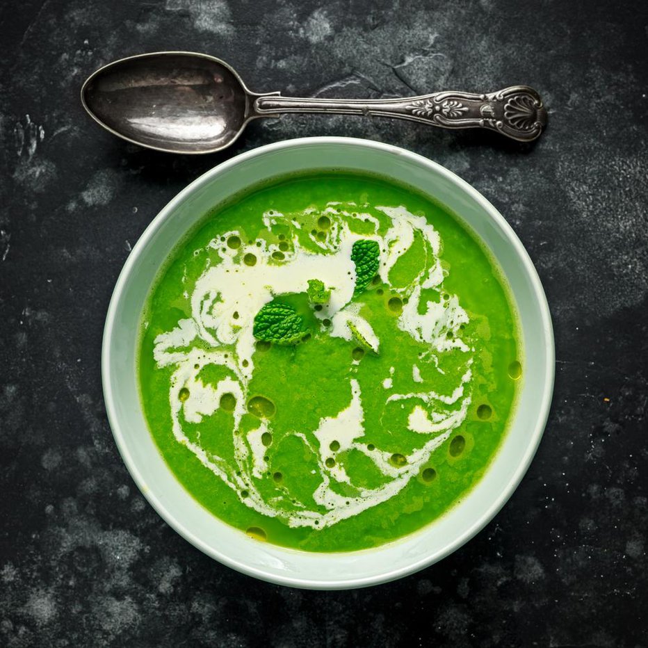 Fotografija: Metina juha z bučkami in grahom. FOTO: Drong, Shutterstock