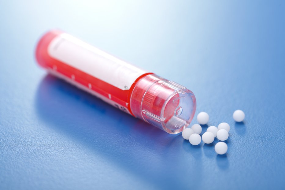 Fotografija: Tableto naj bi okuženi zaužil dvakrat na dan pet dni zapored. FOTO: Shutterstock Photo
