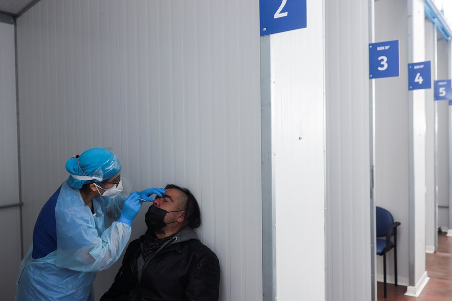 Fotografija: Kako kužni so cepljeni? FOTO: Pablo Sanhueza, Reuters