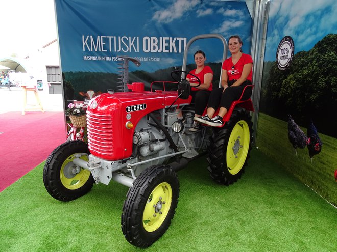 Steyrji so zelo priljubljeni med ljubitelji starodobnih traktorjev. Ta je bil razstavljen pri podjetju Petrovič, d. o. o., ki izdeluje tudi kmetijske objekte.