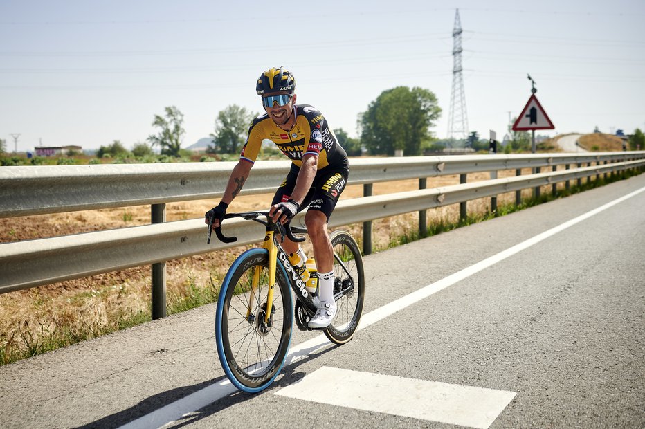 Fotografija: Ko gre za vrhunsko kakovost na španskem krogu, je slovenski kolesarski as osamljen v ospredju. FOTO: Jumbo Visma