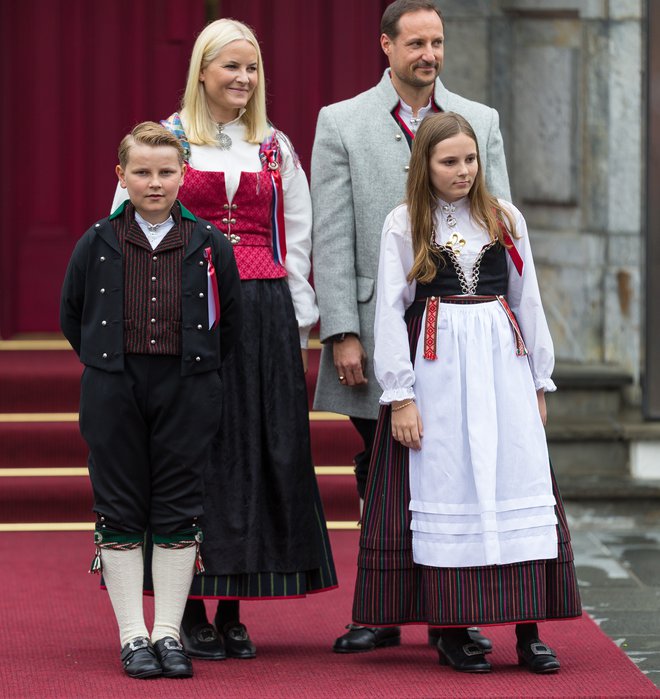 Pred njo so v vrsti za prestol njen brat Haakon in njegova otroka.<br />
FOTO: Nigel Waldron/Getty Images