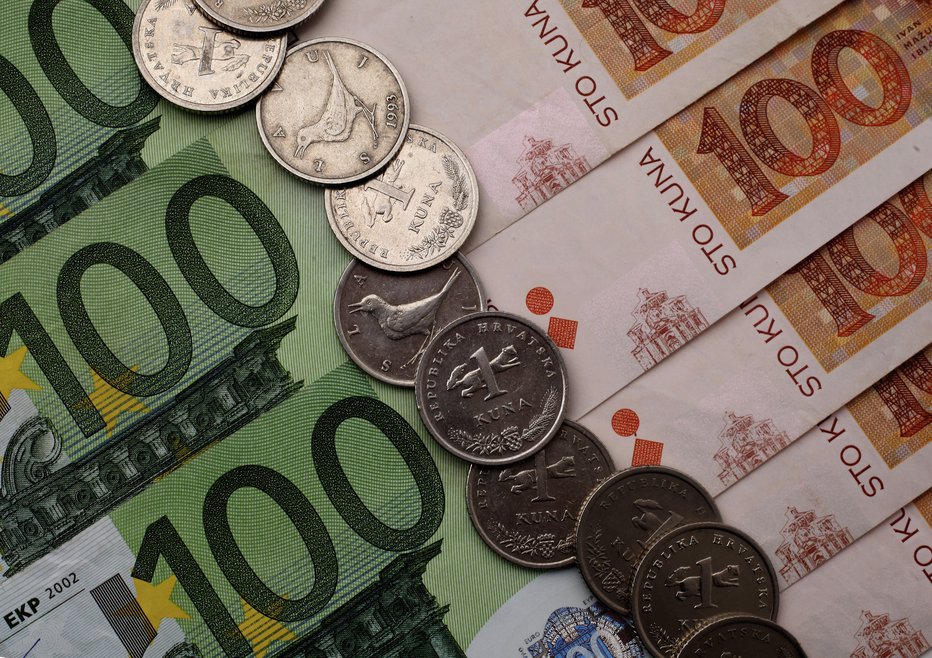 Fotografija: Leta 2023 bodo na Hrvaškem zamenjali valuto. FOTO: Nikola Solic/Reuters