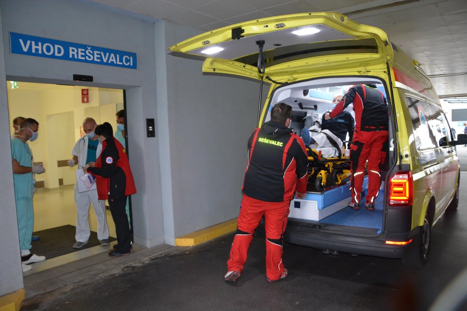 Fotografija: Poleg reševalcev so v bolnišnici bili aktivirani tudi zdravniki in drugo medicinsko osebje. FOTO: Arhiv SB MS