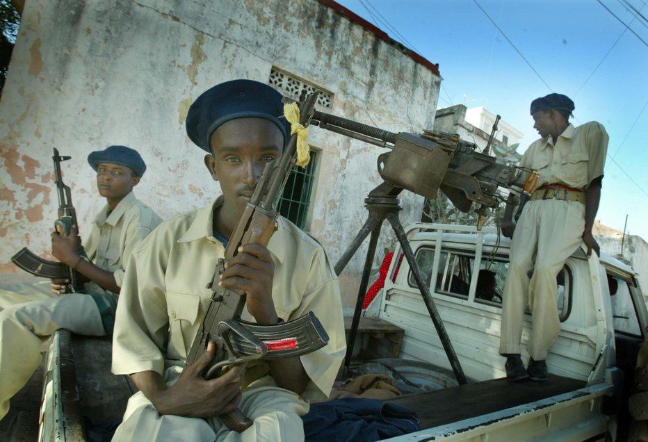 Fotografija: Kinodvorana gor ali dol, Somalija ni ravno prva izbira za počitnice. Foto: Jure Eržen / Delo