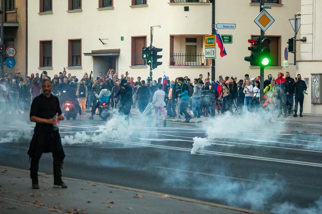 Protesti v Ljubljani, 5. 10. 2021. FOTO: Voranc Vogel