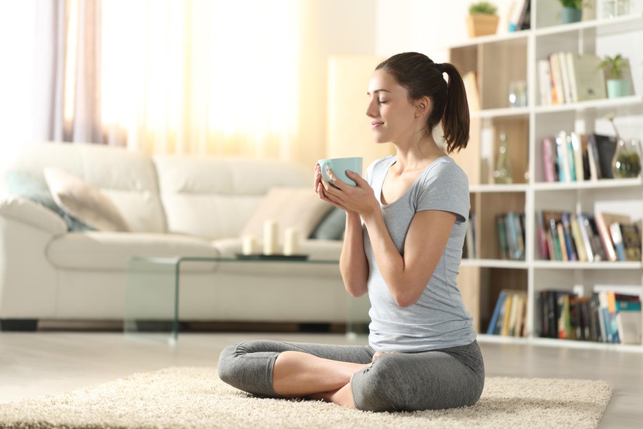 Fotografija: Čuječnost in meditacija vas bosta čez dan ohranjali v ravnovesju. FOTO: Pheelings Media/Getty Images
