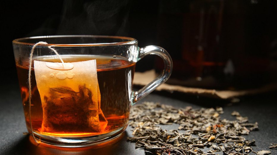 Fotografija: čaj, skodelica, čajna vrečka FOTO: Thinkstock
