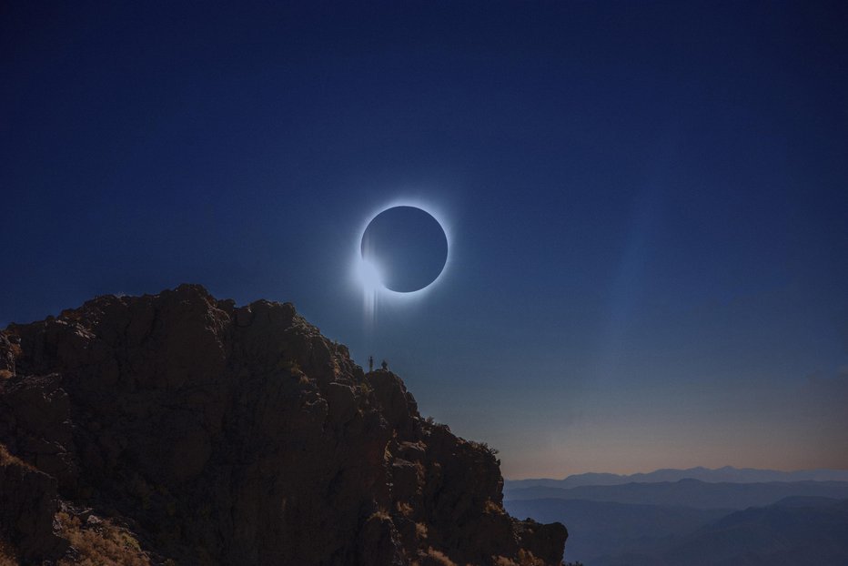 Fotografija: Lunin mrk bo prihodnji petek, čutimo pa ga že ta teden. FOTO: Ivankonar/Getty Images
