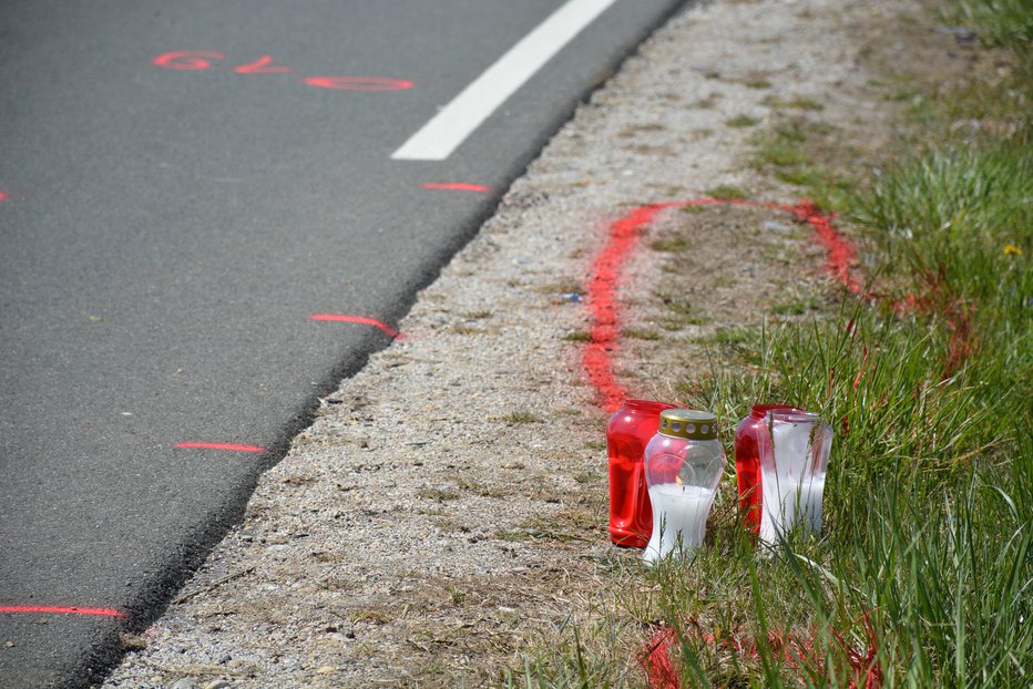 Fotografija: To je že deveta letošnja žrtev prometnih nesreč na območju Pomurja. V enakem obdobju lani jih je bilo šest, toliko jih je bilo tudi konec leta 2020. Leta 2019 je umrla ena oseba. Fotografija je simbolična. FOTO: Oste Bakal
