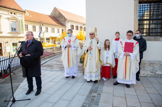 Prisotne je pozdravil lenarški župan Janez Kramberger. Fotografije: Damijan Župec/Askari

