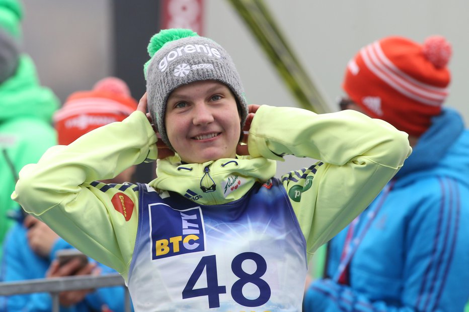 Fotografija: Ema Klinec se že zelo veseli tudi tekem konec tedna v Lillehammerju. FOTO: Tomi Lombar/Delo
