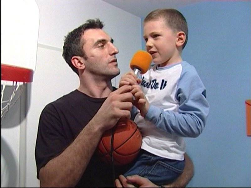 Fotografija: Tudi Luka Dončić in njegov oče Saša sta del dokumentarca. FOTO: KOLOSEJ
