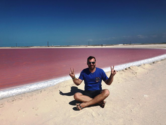 Posebno doživetje je ogled slovitega jezera rožnate barve Las Coloradas.
