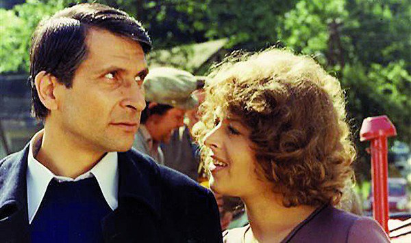 Že leta 1976 je v filmu Vdovstvo Karoline Žašler zaigrala ob Borisu Cavazzi.

