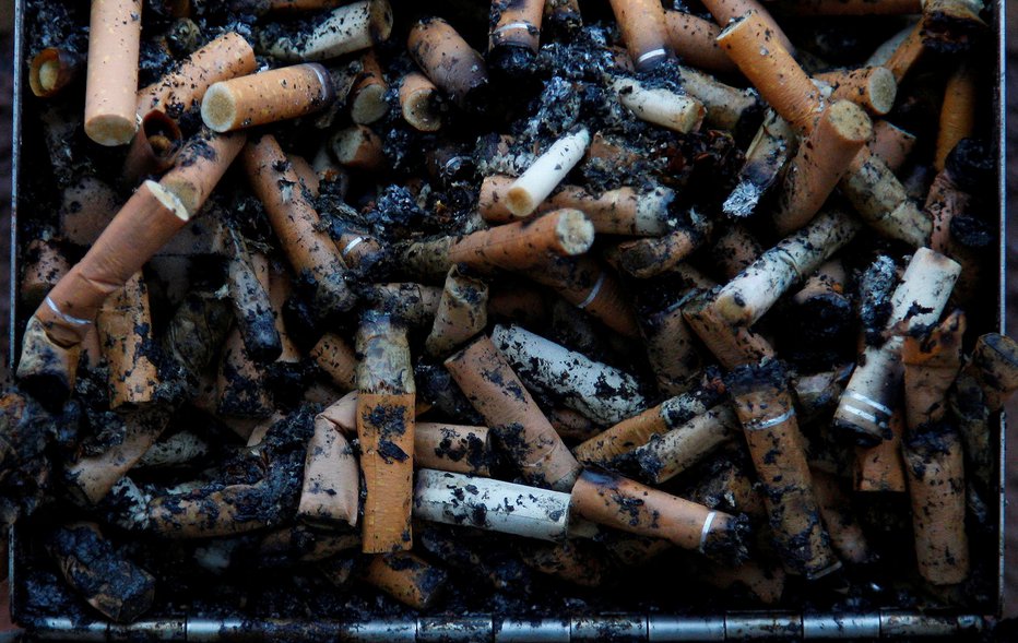 Fotografija: Kajenje je krivo za vsako četrto rakavo obolenje na Novi Zelandiji. FOTO: Phil Noble/Reuters
